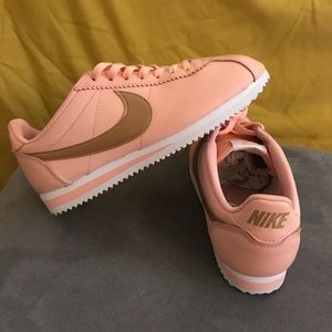 Pink and Gold Nike Womens Classic Cortez sz 7.5